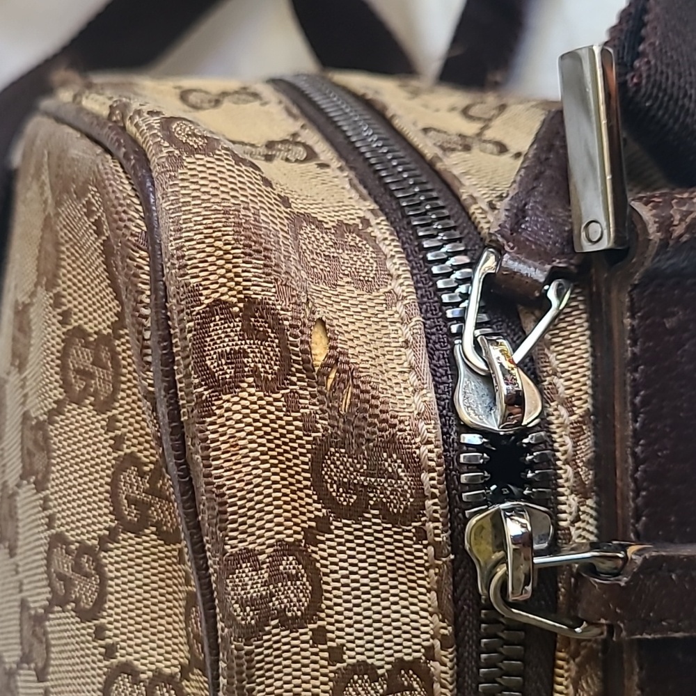 Gucci Crossbody - Picture 10 of 14